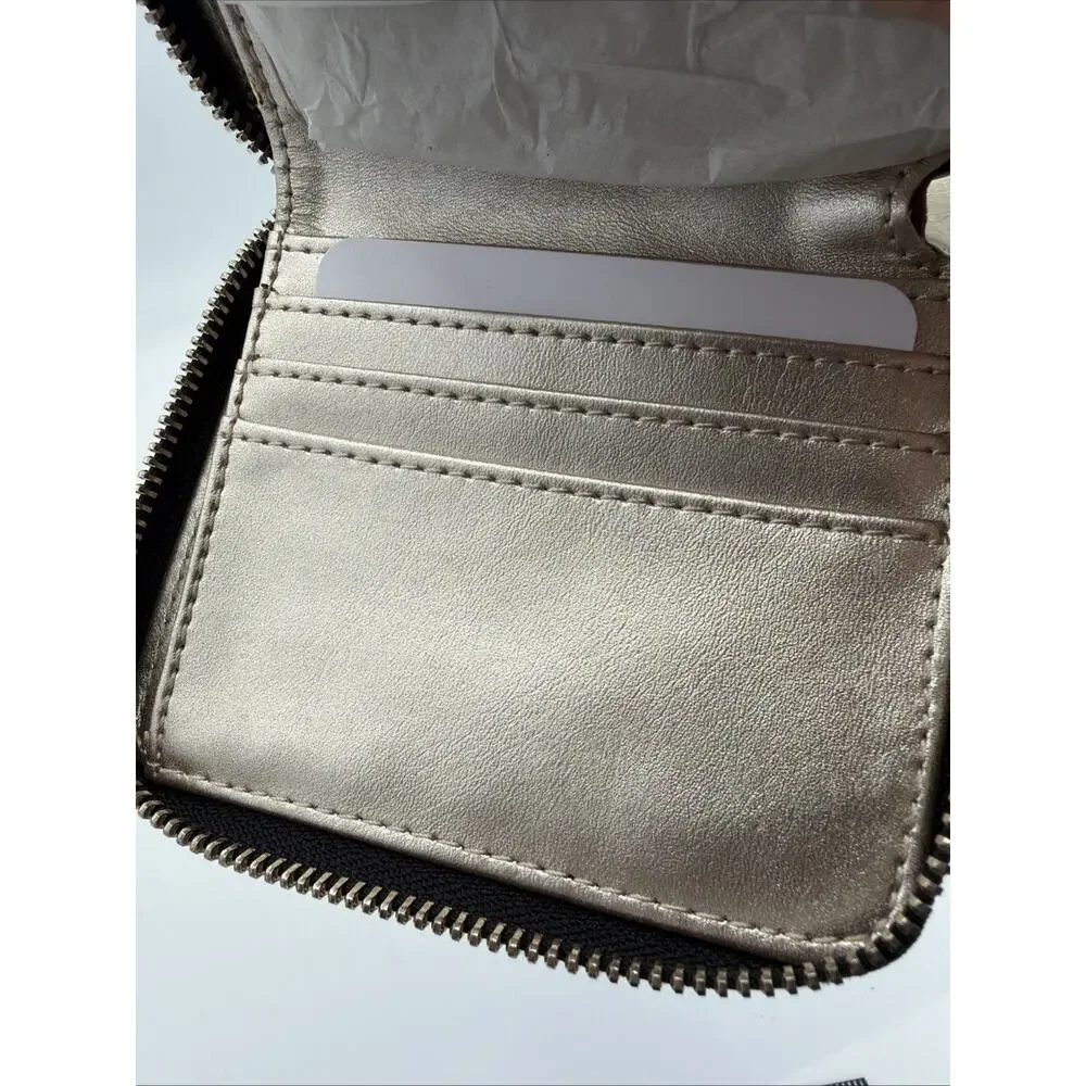 GUESS G SLG Women’s Wallet Red Blue White Tan Logo geometric Print Zip-Around